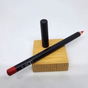 Nars Lip liner JUNGLE RED